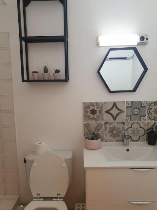 Carro  Studio 4 Personnes Avec Jardinet A 2 Pas Des Plages "Chez Manon" מראה חיצוני תמונה